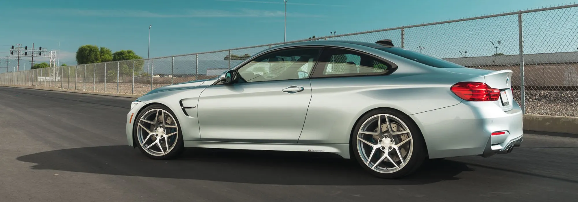 BMW F82 M4 × Avant Garde M650