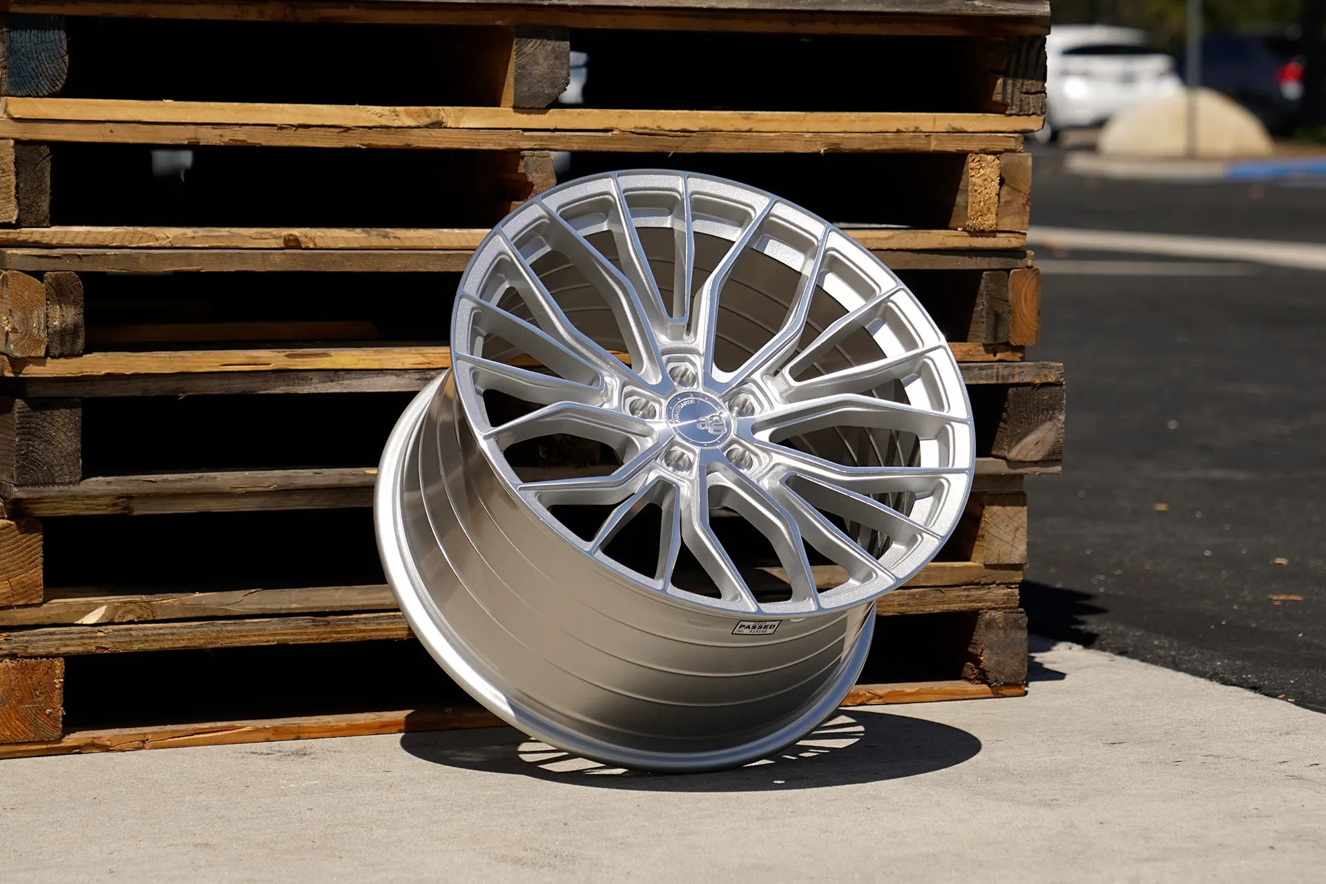 Avant Garde M570R, A New Release