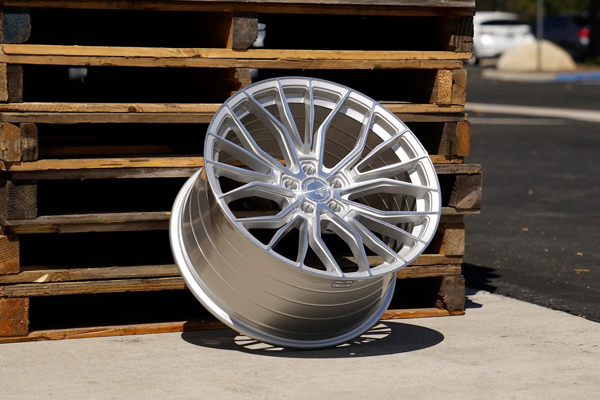 Avant Garde M570R, A New Release