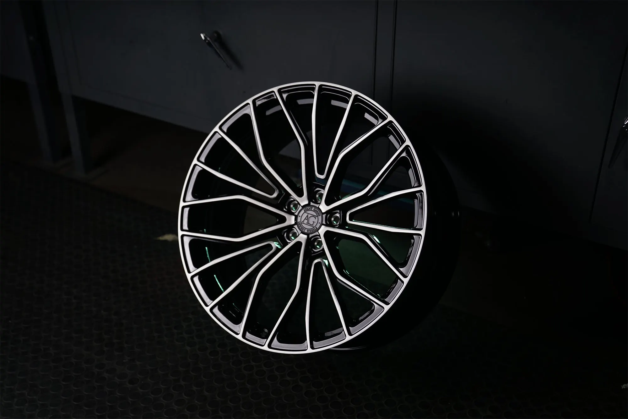 AGL67 — Forged Monoblock