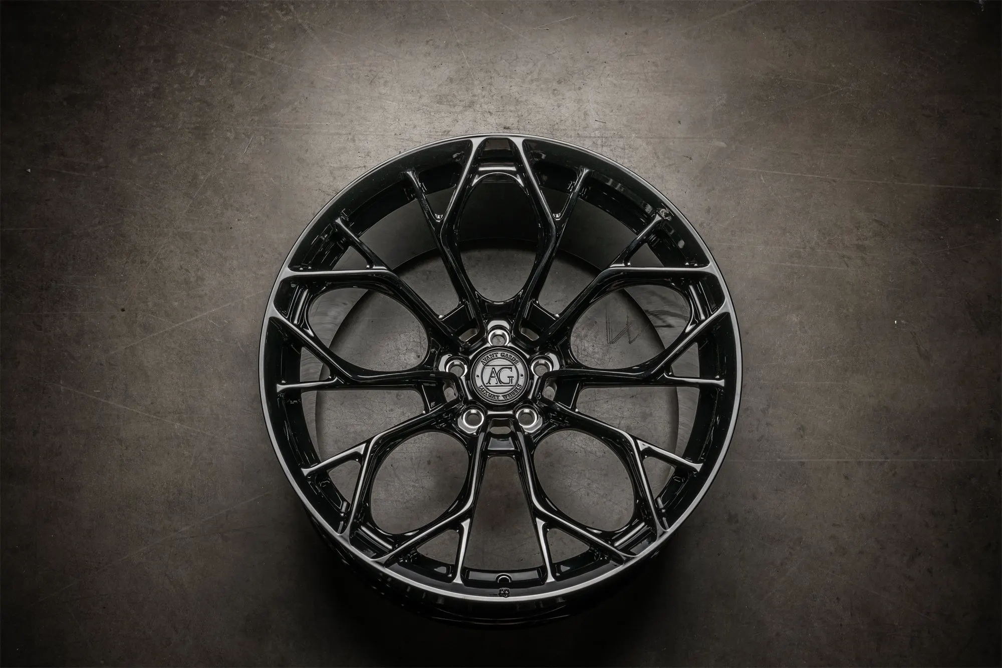 AGL90 — Forged Monoblock