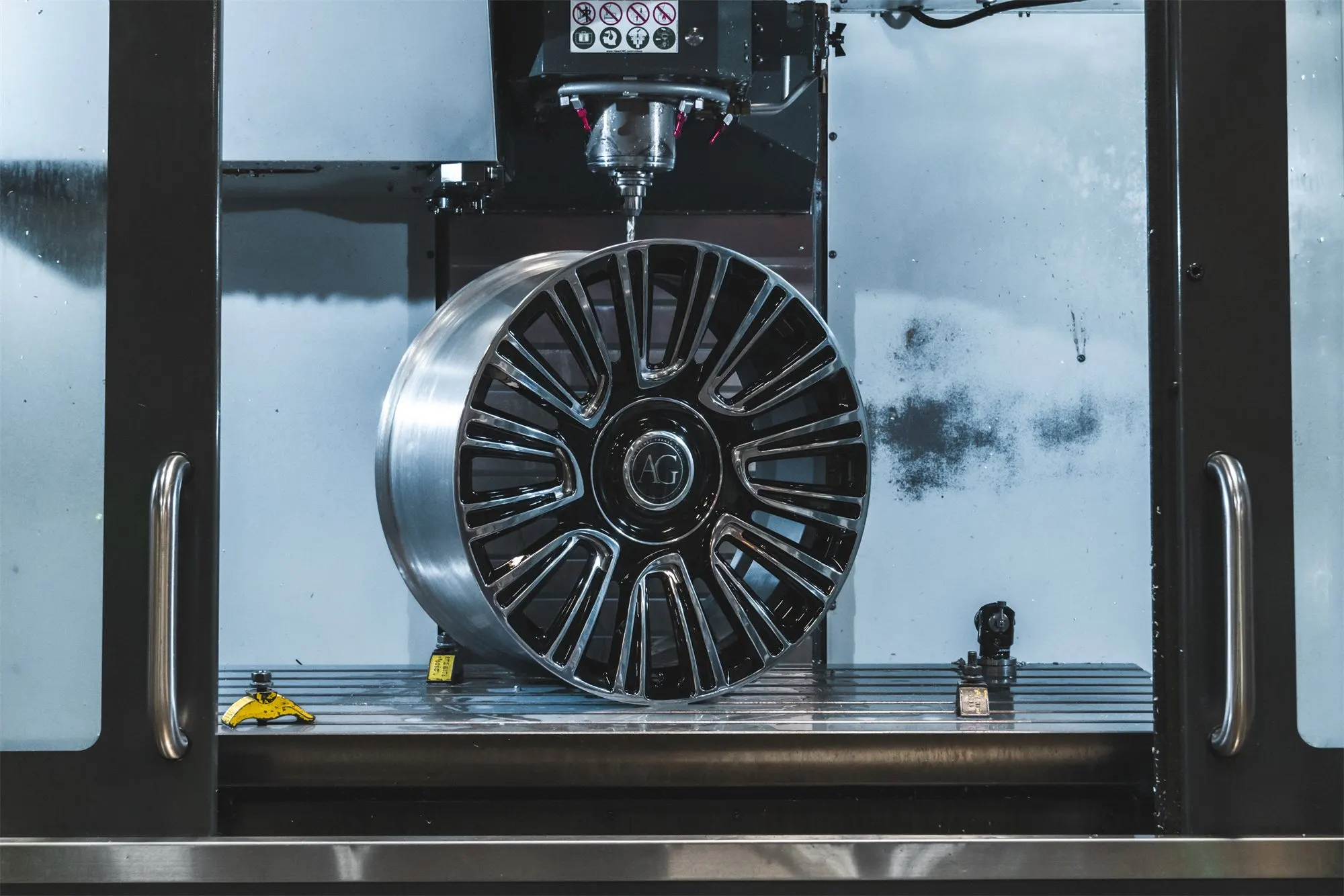 AGL77 — Forged Monoblock · Floating Cap