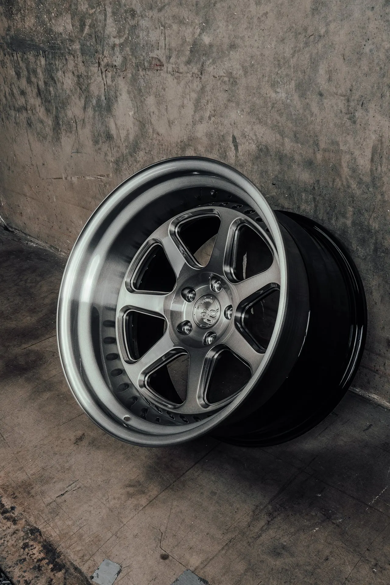 SR2 — Multi-Piece Forged