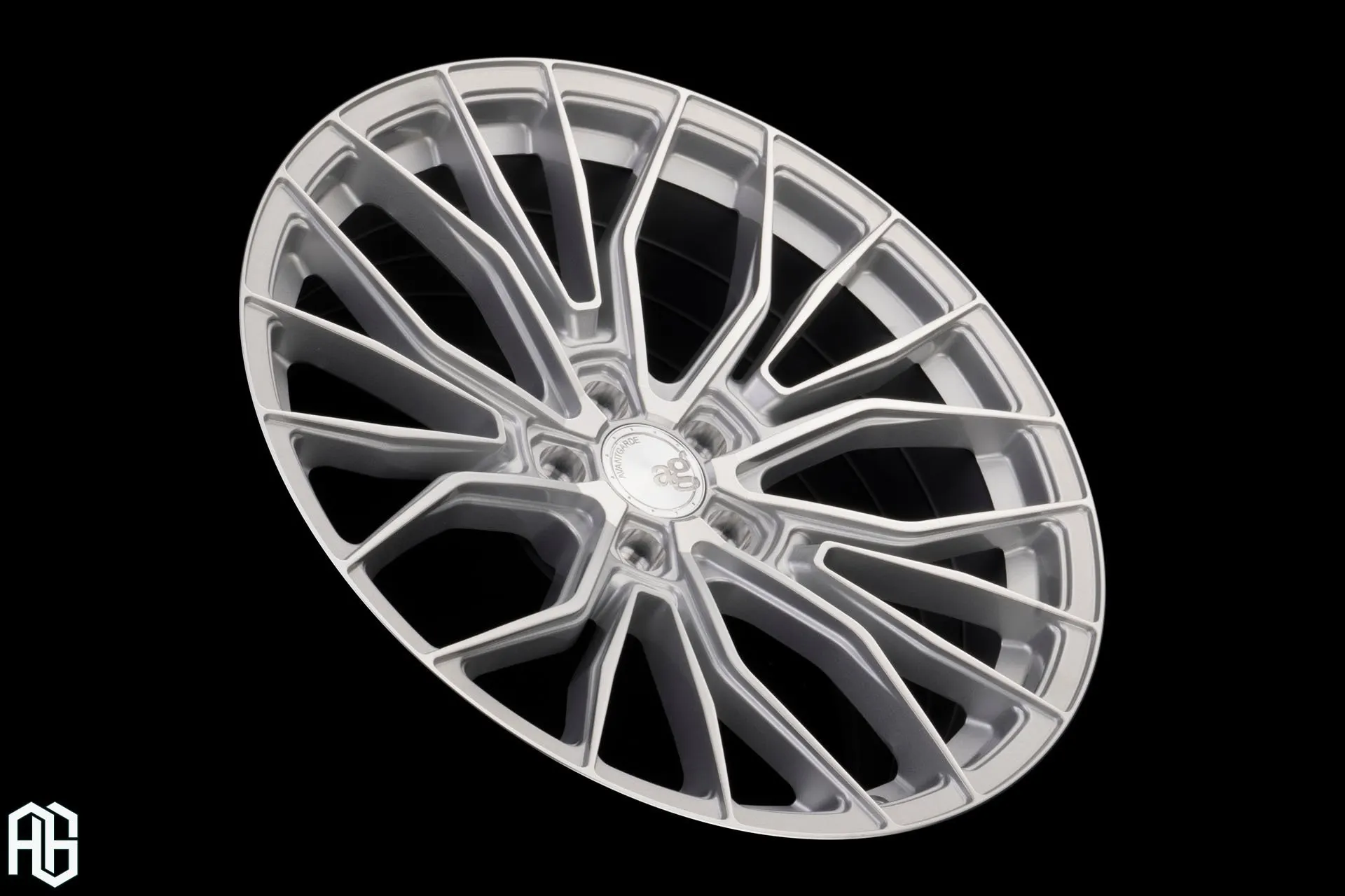 Avant Garde M570R, A New Release, image 4